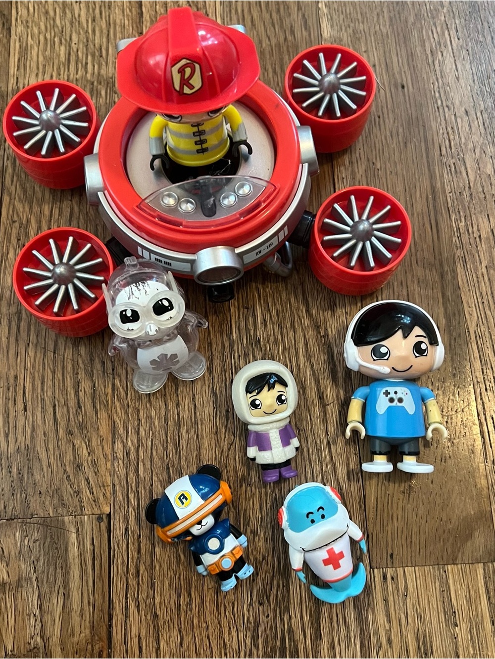 Ryan’s World Collection Rare Space Ship Firefighter Eskimo Pec Combo Gil
